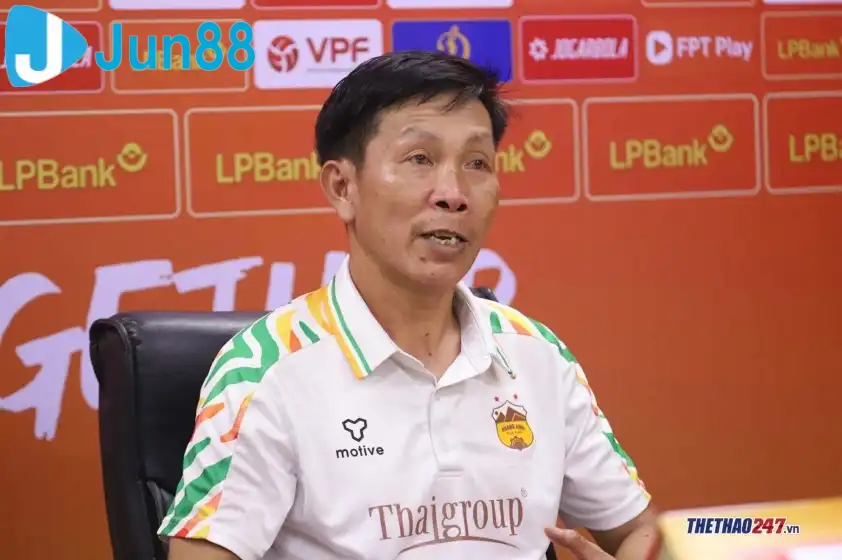 HLV Lê Quang Trãi cho rằng các cầu thủ HAGL sẽ còn phát triển hơn nhờ những trận đấu như gặp Thanh Hóa